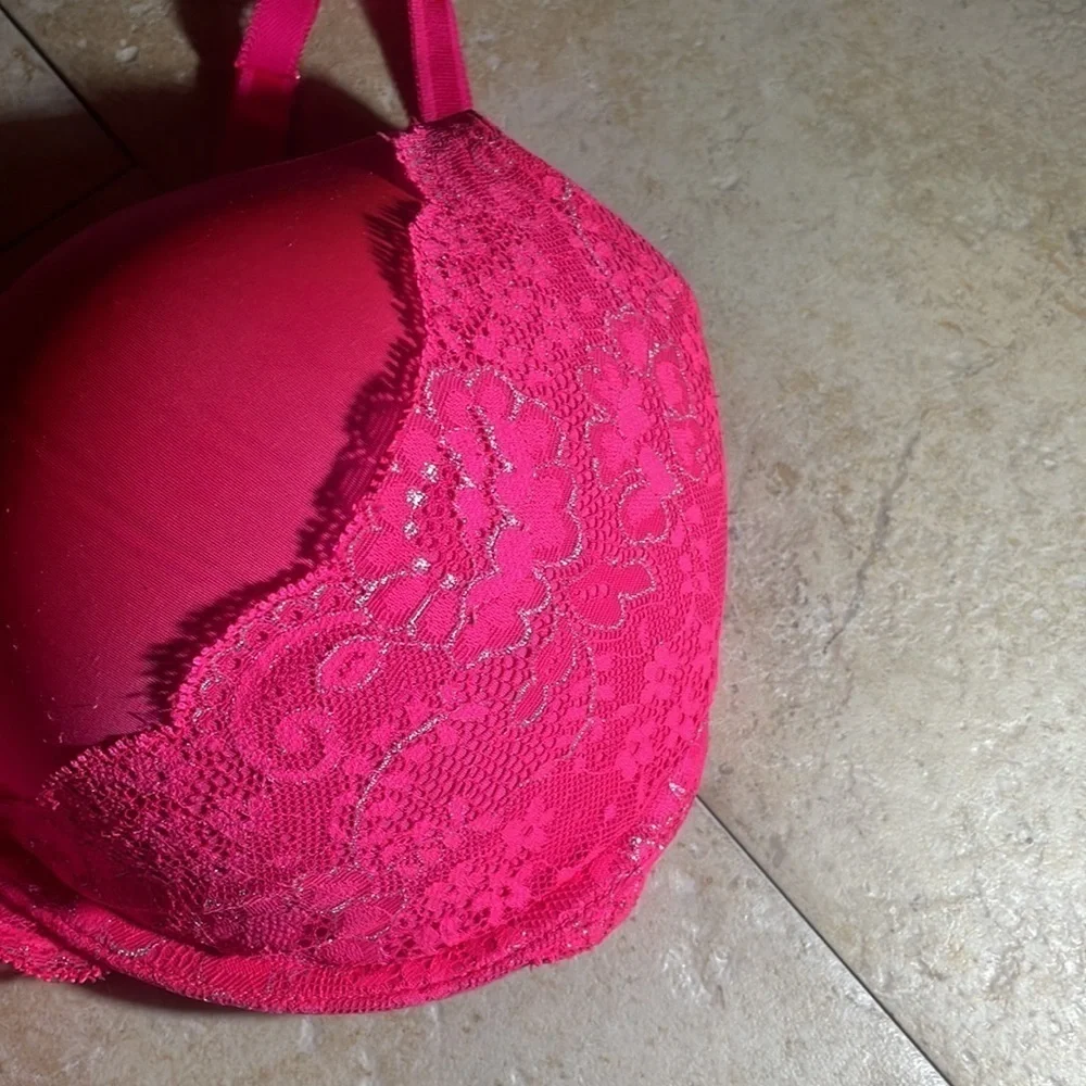 Victoria’s Secret 38C bombshell pushup padded neon pink with lace & metallic - Picture 3 of 6